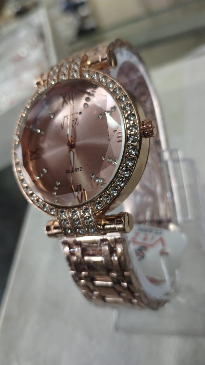 Stylish Women's Quartz Watch | 1pc Water Resistant Chain | Time Piece in Pink |