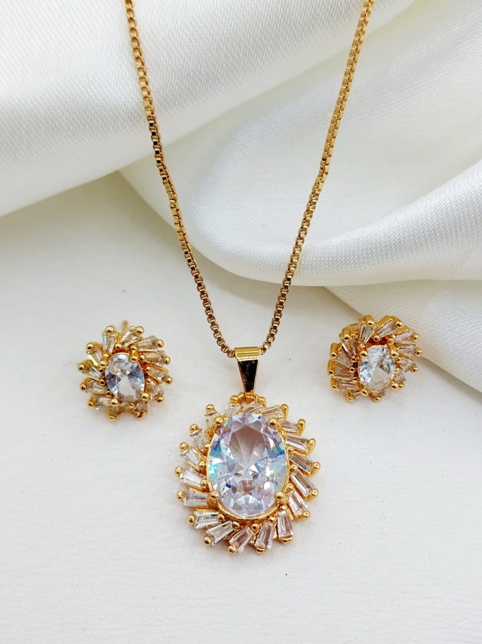 LOCKET SET | WITH STONE | PREMIUM DESIGN | IMITATION JEWELRY |